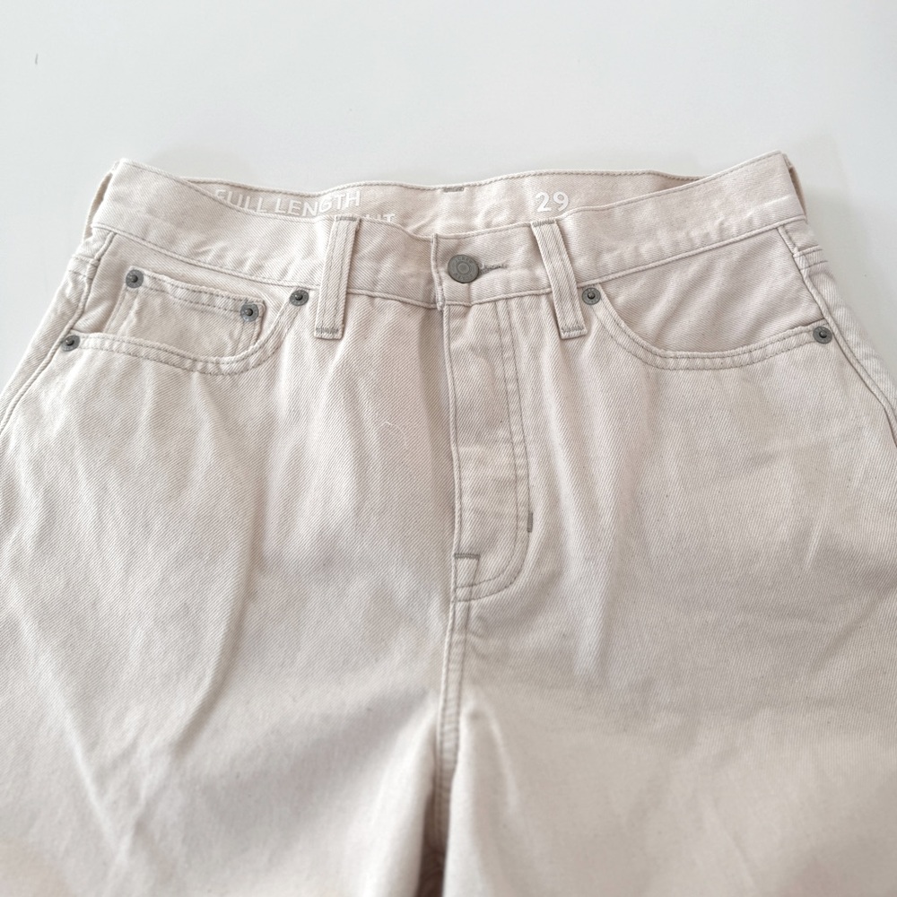 Banana Republic High Waist Split Wide Leg Jean
Size 29 - Picture 3 of 6